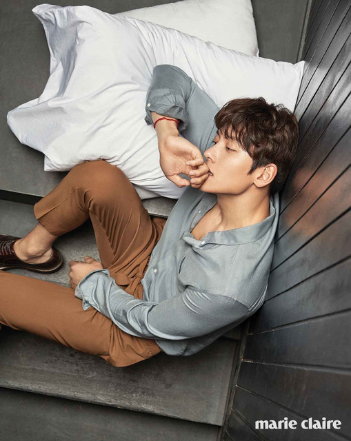 Ji Chang Wook đầy suy tư trong bộ ảnh mới - Ảnh 1.