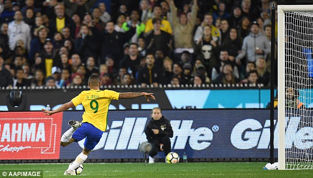 Giao hữu quốc tế: ĐT Brazil 0-1 ĐT Argentina: Màn ra mắt thành công của HLV Jorge Sampaoli - Ảnh 4.