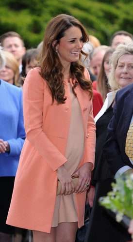 Ngắm thời trang của Công nương Kate Middleton thay đổi qua năm tháng - Ảnh 11.