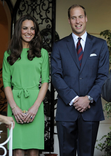 Ngắm thời trang của Công nương Kate Middleton thay đổi qua năm tháng - Ảnh 8.