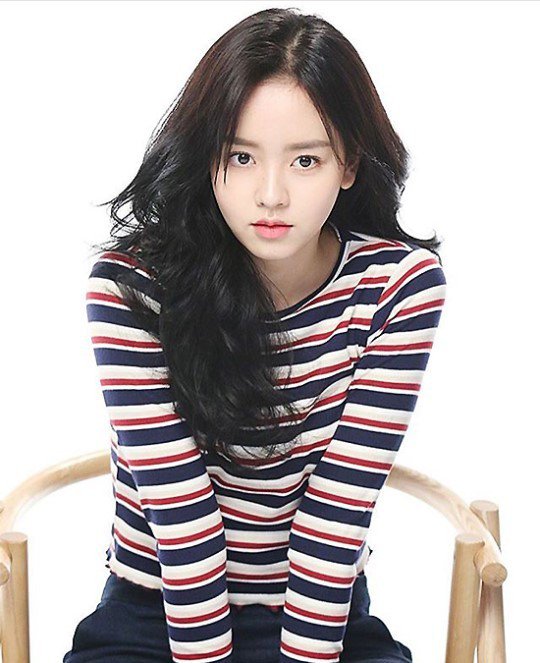 Kim So Hyun cực đáng yêu trong loạt ảnh mới - Ảnh 1.