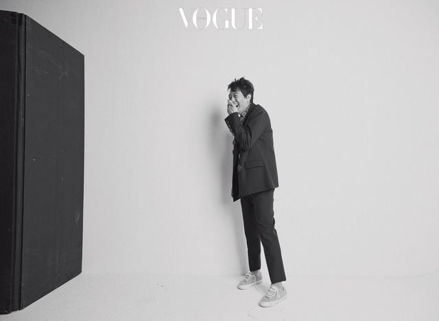 Kim Rae Won đủ sắc thái trên Vouge - Ảnh 5.