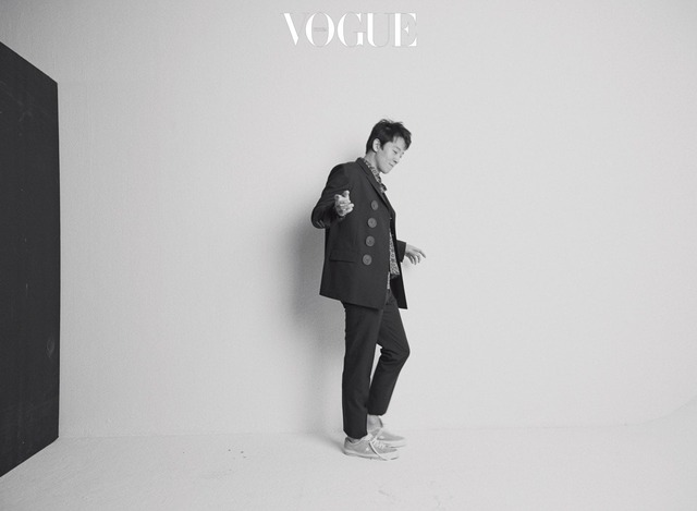 Kim Rae Won đủ sắc thái trên Vouge - Ảnh 4.