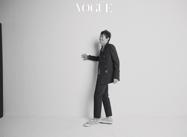 Kim Rae Won đủ sắc thái trên Vouge - Ảnh 3.