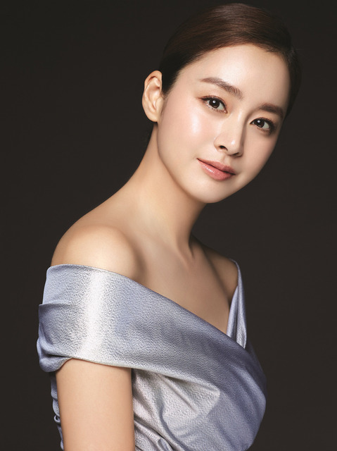 Kim Tae Hee đẹp không tì vết trong bộ ảnh mới - Ảnh 3.