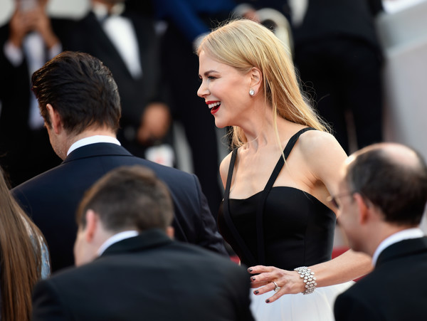 Nicole Kidman và những khoảnh khắc đẹp vô đối tại Cannes 2017 - Ảnh 14.