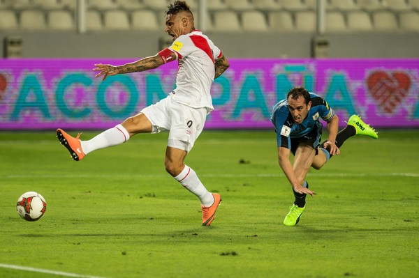 Thua Peru, Uruguay sắp tuột vé dự World Cup 2018 - Ảnh 2.