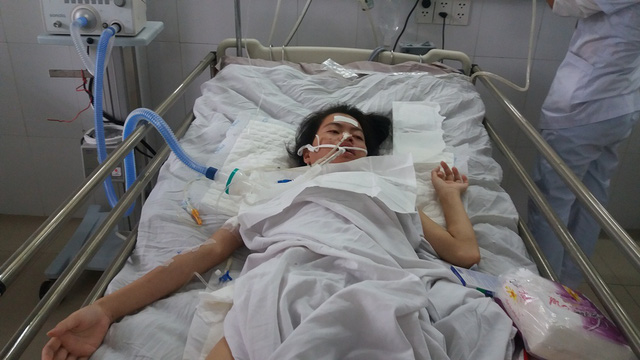Sự sống mong manh của cô gái trẻ Hrê bị bệnh suy nhược cơ - Ảnh 1. Sự sống mong manh của cô gái trẻ Hrê bị bệnh suy nhược cơ - Ảnh 1.