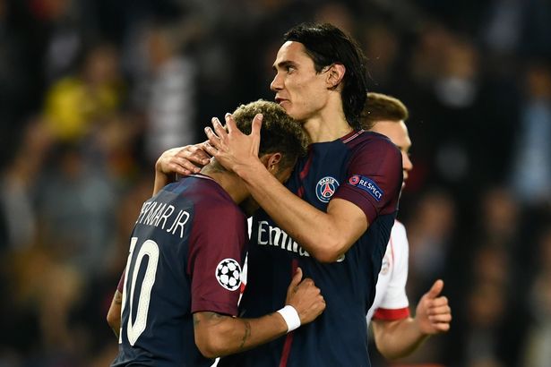 Ôm nhau thắm thiết, Neymar và Cavani đã làm lành? - Ảnh 1.