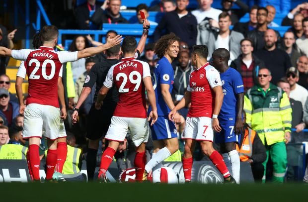 David Luiz vào bóng rợn người, Conte vẫn… kêu oan - Ảnh 1.