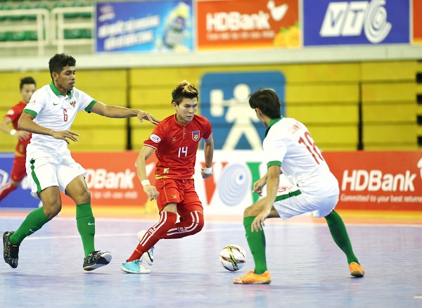 Giải futsal vô địch Đông Nam Á 2017: ĐT Indonesia bị loại, ĐT Myanmar giành vé vào bán kết - Ảnh 2.