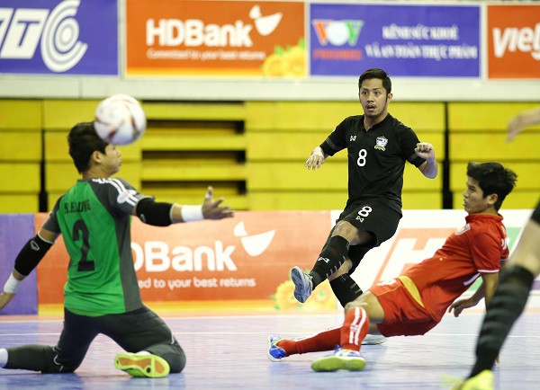 Giải futsal vô địch Đông Nam Á 2017: Thắng đậm ĐT Myanmar, ĐT Thái Lan giành quyền vào chung kết - Ảnh 1.