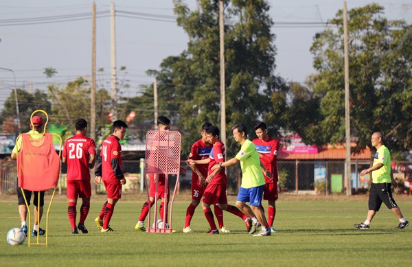 U23 Việt Nam trở lại sân tập, tích cực hướng tới trận đấu gặp U23 Uzbekistan - Ảnh 2.