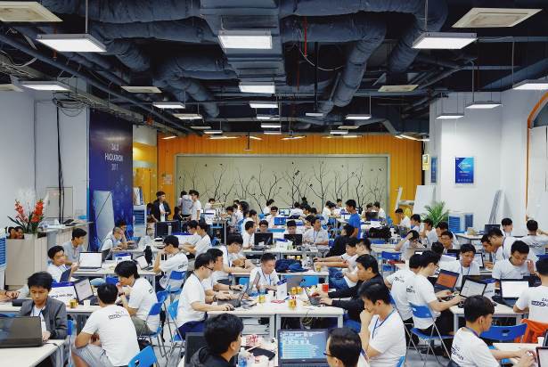 Học sinh cấp 3 giành giải cao ở Zalo Hackathon 2017 - Ảnh 1.