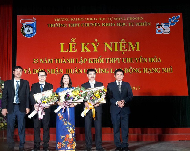 Khối THPT chuyên Hóa: 25 năm chinh phục những huy chương - Ảnh 2.