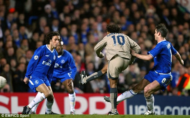 Chelsea đối đầu Barcelona: Kinh điển của kinh điển - Ảnh 1. Chelsea đối đầu Barcelona: Kinh điển của kinh điển - Ảnh 1.
