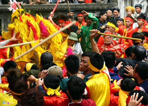 “Treo cổ trâu, chém lợn...trong lễ hội là những hành vi man rợ“ - Ảnh 3.