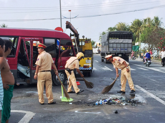 Tai nạn liên hoàn trên đường dẫn cao tốc TP.HCM - Trung Lương, 1 người tử vong - Ảnh 2.