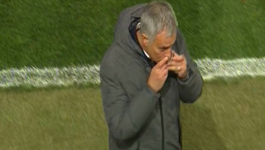 Mourinho vừa làm điều này, Man Utd lập tức có vé đi tiếp! - Ảnh 3.