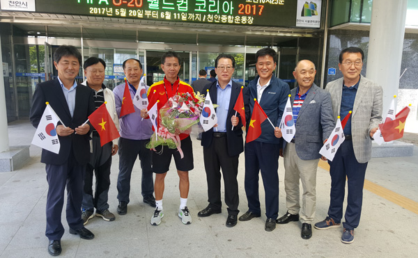 Lãnh đạo thành phố Cheonan nhiệt liệt chào mừng U20 Việt Nam - Ảnh 2.