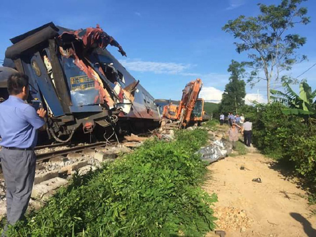 Nguyên nhân vụ va chạm giữa tàu hỏa và máy xúc ở Quảng Bình - Ảnh 5.