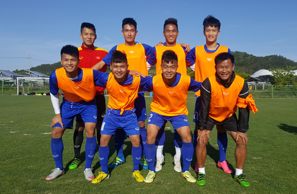 U20 Việt Nam chơi game nhập vai, team Hoàng Nam đoạt giải thưởng của HLV trưởng - Ảnh 4.