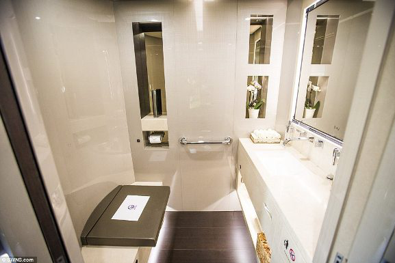 Chuyến bay trong mơ với giá gần 600 triệu đồng/giờ bay - Ảnh 7. Chuyến bay trong mơ với giá gần 600 triệu đồng/giờ bay - Ảnh 7.