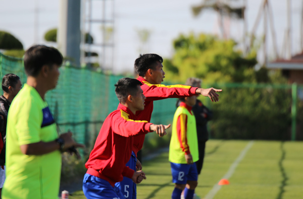 U20 Việt Nam chơi game nhập vai, team Hoàng Nam đoạt giải thưởng của HLV trưởng - Ảnh 8.