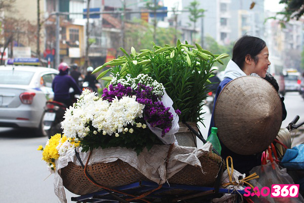 Dịu dàng tháng tư, loa kèn về ngang phố - Ảnh 10.