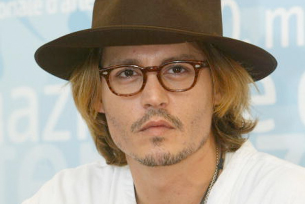 Từng hào hoa là thế, Brad Pitt và Johnny Deep khiến bao người vỡ mộng hậu ly hôn - Ảnh 10.