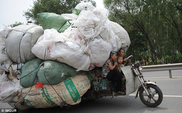 Choáng với những màn chở đồ hiếm có khó tìm - Ảnh 10. Choáng với những màn chở đồ hiếm có khó tìm - Ảnh 10.