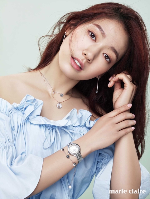 Park Shin Hye e ấp tựa cánh hoa tinh khôi - Ảnh 1.