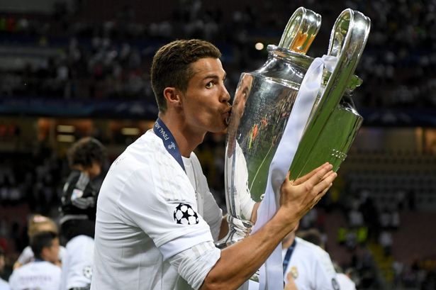 Ronaldo giành 9 danh hiệu trong chỉ 1 năm - Ảnh 1.