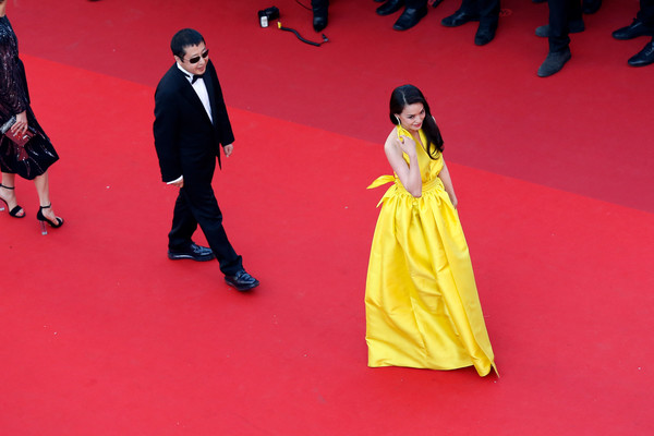 Thư Kỳ rạng ngời như một tia nắng tại Cannes 2017 - Ảnh 6.