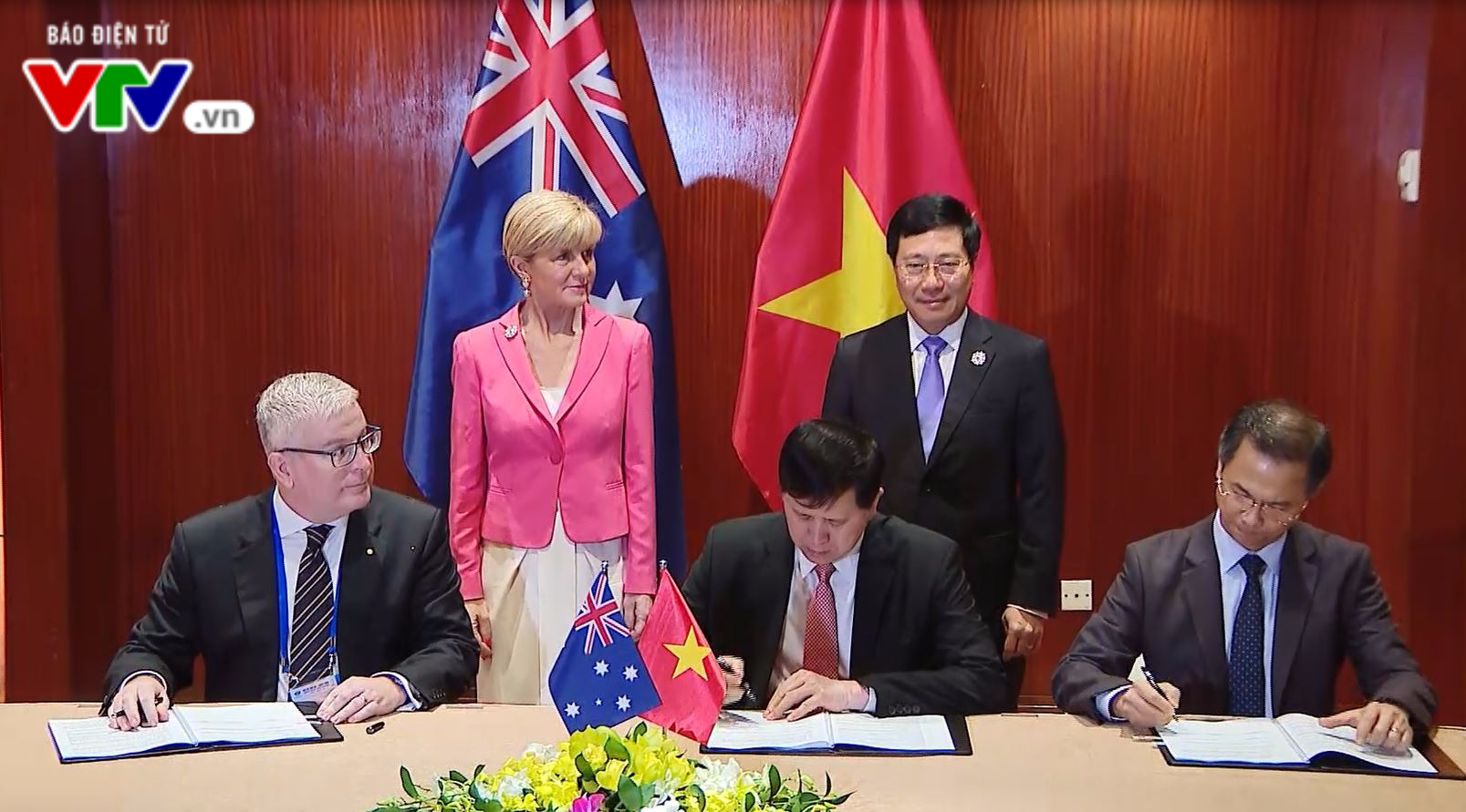 APEC 2017: Phó Thủ tướng Phạm Bình Minh tiếp song phương người đồng cấp Australia - Ảnh 1.