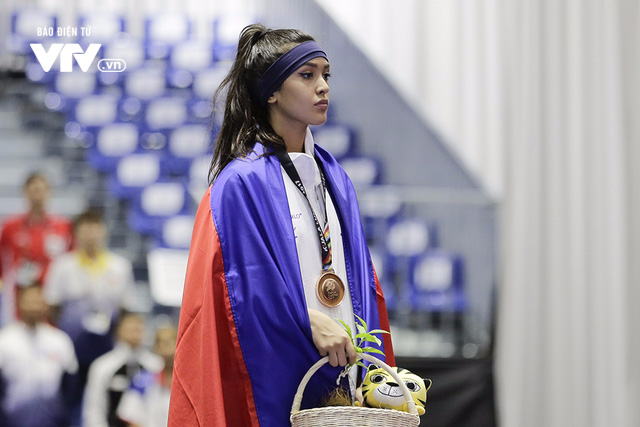 SEA Games 29: Đấu trường Taekwondo nóng vì VĐV nữ quá xinh đẹp - Ảnh 2.