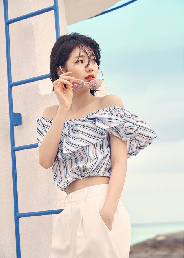 Suzy khoe tóc ngắn hiền dịu, Sulli hóa nàng công chúa nổi loạn - Ảnh 2.