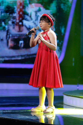 Lộ diện thí sinh khiến Văn Mai Hương lần đầu sởn gai ốc tại Vietnam Idol Kids 2017 - Ảnh 2.