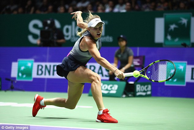 Bảng Đỏ WTA Finals 2017: Thắng dễ Halep, Wozniacki chắc suất vào bán kết - Ảnh 2.