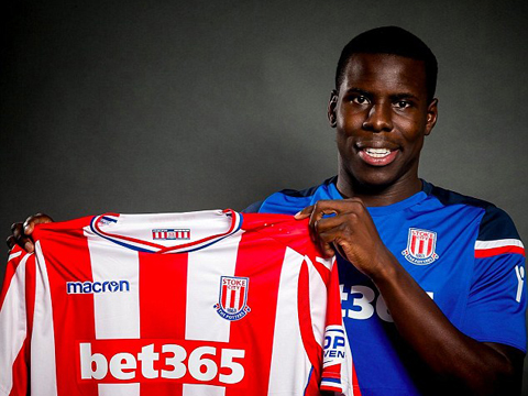 Zouma bất ngờ bị Chelsea đẩy tới Stoke sau khi gia hạn hợp đồng Zouma bất ngờ bị Chelsea đẩy tới Stoke sau khi gia hạn hợp đồng