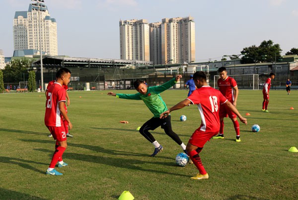 ĐT U19 Việt Nam lên đường sang Indonesia tham dự VCK U19 châu Á 2018 - Ảnh 1.
