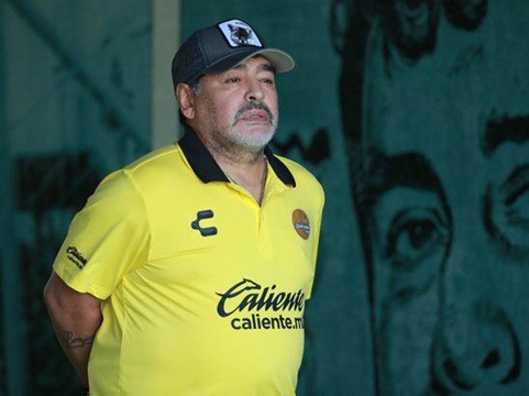 Diego Maradona: Messi quá yếu đuối để có thể làm thủ lĩnh - Ảnh 1.