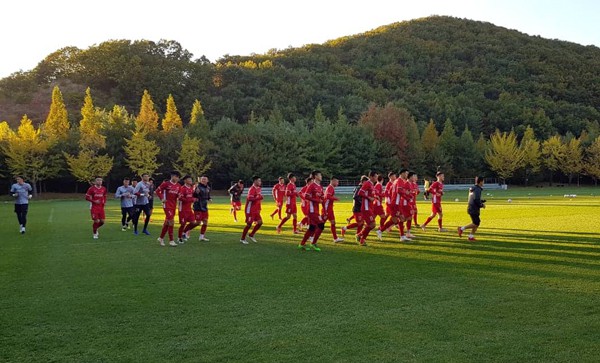 AFF Cup 2018: HLV Park Hang Seo nói KHÔNG với giới truyền thông trong chuyến tập huấn tại Hàn Quốc - Ảnh 1.