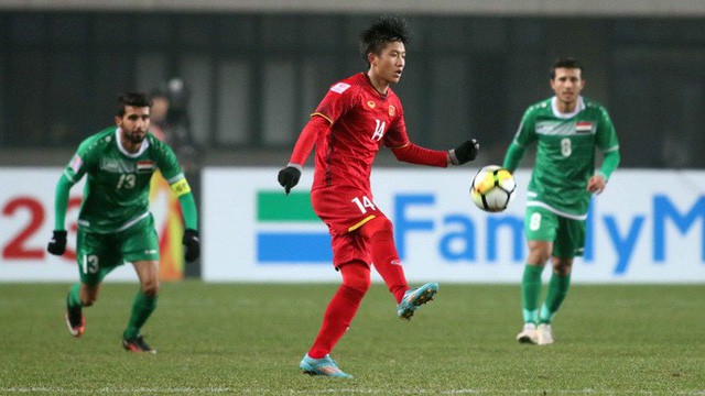 HLV Park Hang Seo tính phương án bất ngờ cho vị trí hậu vệ phải - Ảnh 1.