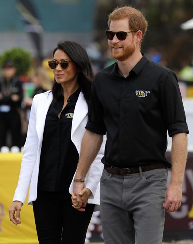 Gu thời trang đẳng cấp khi mang thai của Công nương Meghan Markle - Ảnh 4.