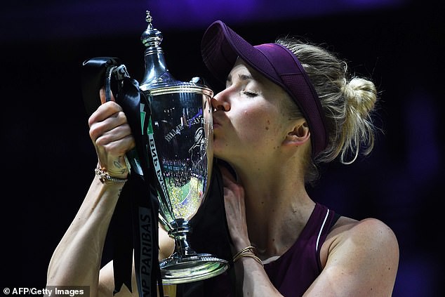 Thắng ngược Stephens, Svitolina vô địch WTA Finals 2018 - Ảnh 4.