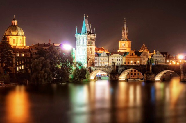 5 lý do bạn nên lạc lối ở Prague vào mùa Thu - Ảnh 2.