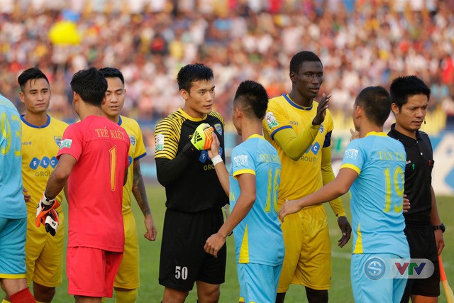 ẢNH: Ngoại binh toả sáng, FLC Thanh Hoá giành ngôi Á quân V.League 2018 - Ảnh 1. ẢNH: Ngoại binh toả sáng, FLC Thanh Hoá giành ngôi Á quân V.League 2018 - Ảnh 1.