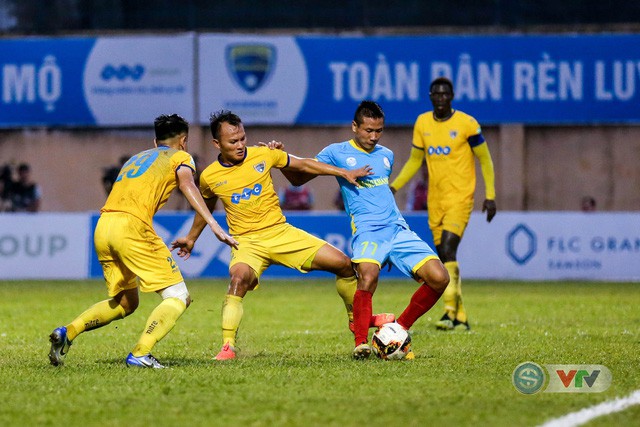 ẢNH: Ngoại binh toả sáng, FLC Thanh Hoá giành ngôi Á quân V.League 2018 - Ảnh 11. ẢNH: Ngoại binh toả sáng, FLC Thanh Hoá giành ngôi Á quân V.League 2018 - Ảnh 11.
