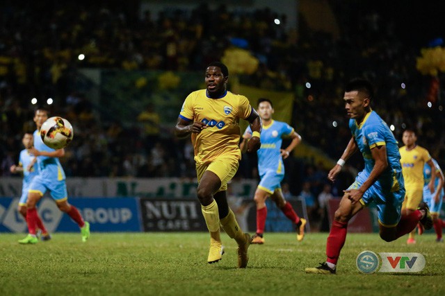 ẢNH: Ngoại binh toả sáng, FLC Thanh Hoá giành ngôi Á quân V.League 2018 - Ảnh 13. ẢNH: Ngoại binh toả sáng, FLC Thanh Hoá giành ngôi Á quân V.League 2018 - Ảnh 13.